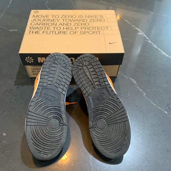 Nike Dunks Orange/Black Tiger Size 2.5 Little Kids - Picture 5 of 6